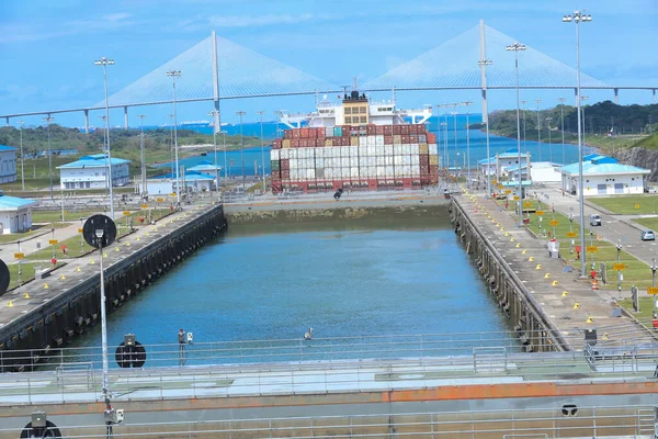 Konténerhajó Miraflores Locks Nál Panama Canal Panama City Panama — Stock Fotó