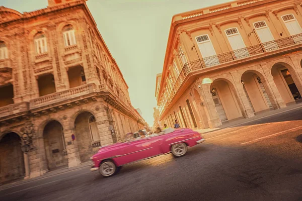 Havana Küba Eski Arabalı Sokak Sahnesi — Stok fotoğraf