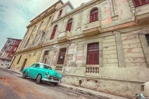 Scena Strada Con Vecchia Macchina Nel Giorno Pioggia Avana Cuba — Foto Stock