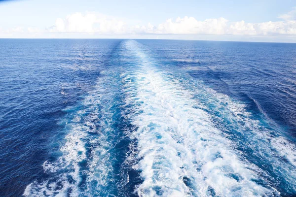 Wake Ocean Made Cruise Ship — Stock Photo, Image