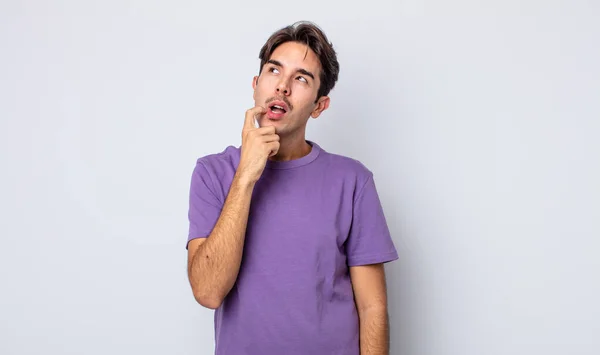 Young Handsome Hispanic Man Surprised Nervous Worried Frightened Look Looking — Stock Photo, Image