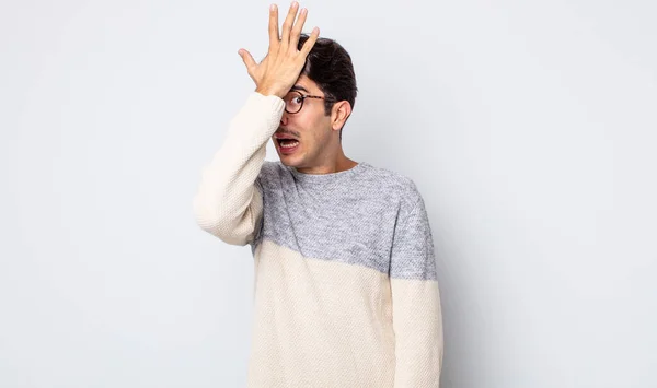 Young Handsome Hispanic Man Raising Palm Forehead Thinking Oops Making — Photo