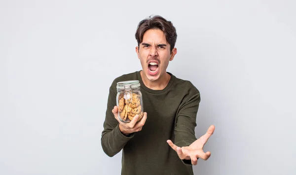 Jovem Hispânico Que Parece Irritado Irritado Frustrado Conceito Cookies — Fotografia de Stock