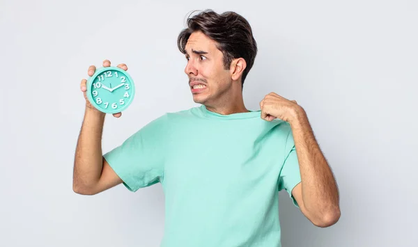 Jeune Homme Hispanique Sentant Stressé Anxieux Fatigué Frustré Concept Réveil — Photo