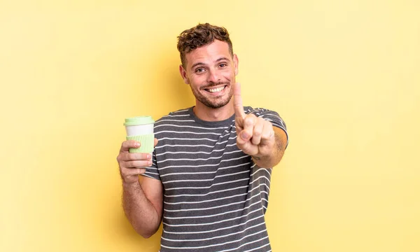 Jovem Bonito Homem Sorrindo Orgulhosamente Confiantemente Fazendo Número Tirar Conceito — Fotografia de Stock