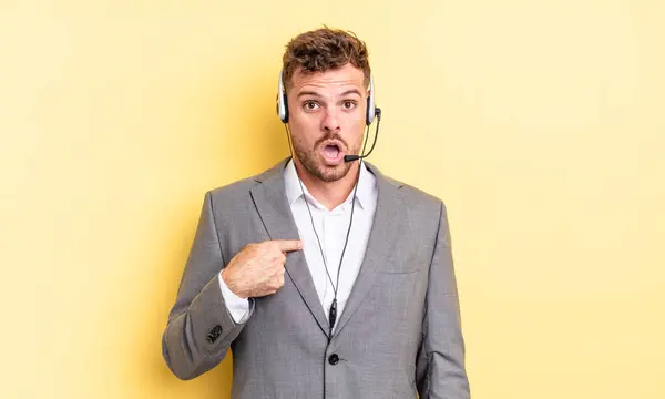 Young Handsome Man Looking Shocked Surprised Mouth Wide Open Pointing — Stock Photo, Image