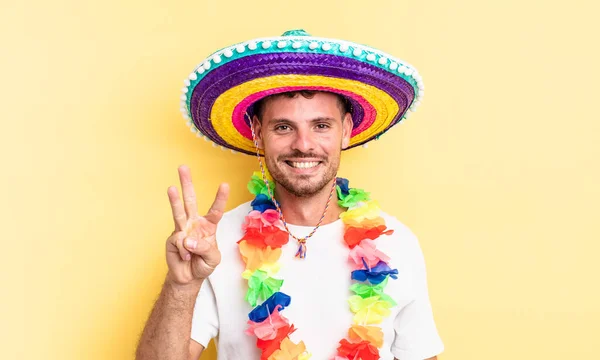 Joven Hombre Guapo Sonriendo Buscando Amigable Mostrando Número Tres Concepto —  Fotos de Stock