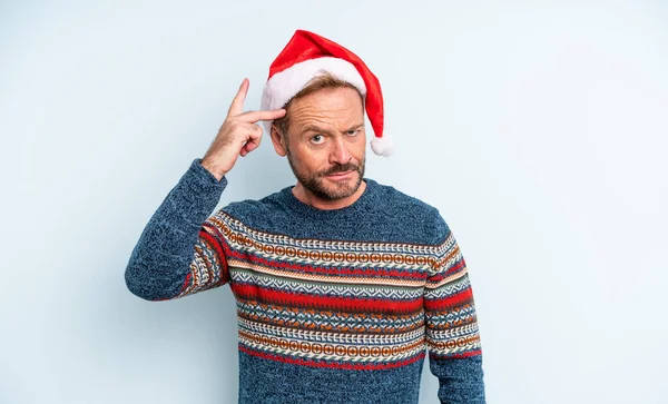 Hombre Guapo Mediana Edad Sintiéndose Confundido Perplejo Mostrando Que Estás —  Fotos de Stock