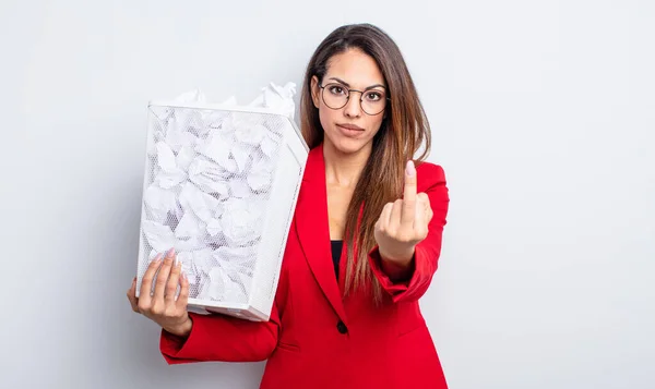 Mujer Hispana Bonita Sintiéndose Enojada Molesta Rebelde Agresiva Concepto Fracaso —  Fotos de Stock