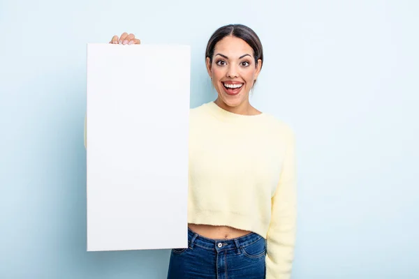 Pretty Hispanic Woman Looking Happy Pleasantly Surprised Blank Space Concept — Stock Photo, Image