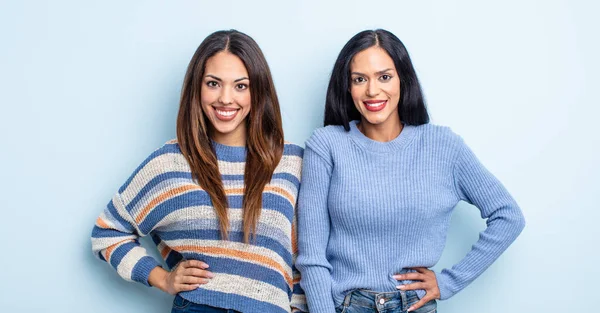 Pretty Hispanic Woman Smiling Happily Hand Hip Confident Couple Friends — Stock Photo, Image