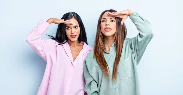 Pareja Mujeres Amigas Expresando Concepto — Foto de Stock