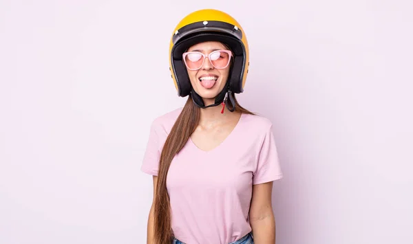 오토바이 헬멧을 아름다운 아가씨 — 스톡 사진
