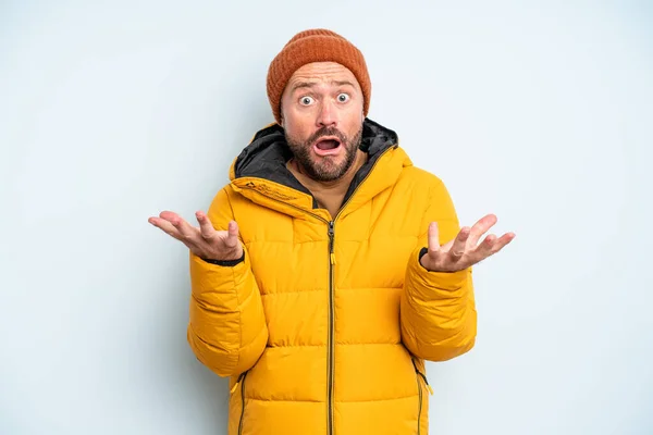 Gutaussehender Mann Mittleren Alters Kaltwetterkonzept — Stockfoto