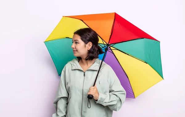 Bella Giovane Donna Sul Profilo Vista Pensare Immaginare Sognare Occhi — Foto Stock