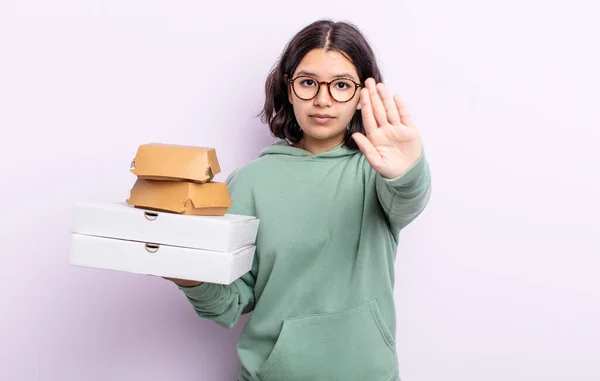 Pretty Young Woman Looking Serious Showing Open Palm Making Stop — Stock Photo, Image