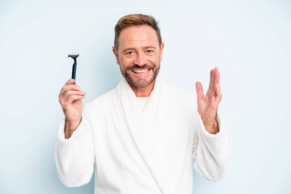 Middle Age Man Feeling Happy Surprised Realizing Solution Idea Shave — Stock Fotó