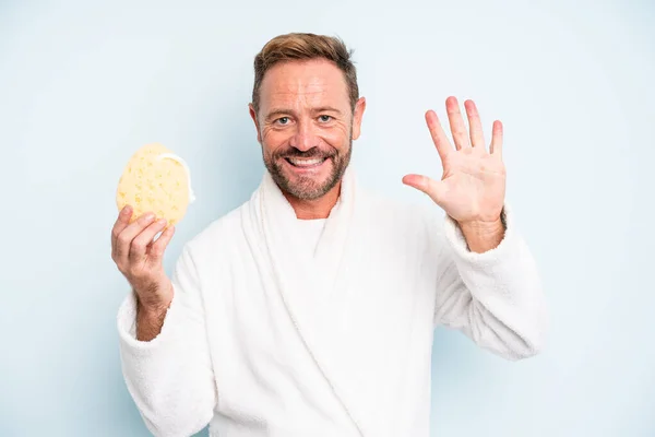 Middle Age Man Smiling Looking Friendly Showing Number Five Shower — Stock Fotó