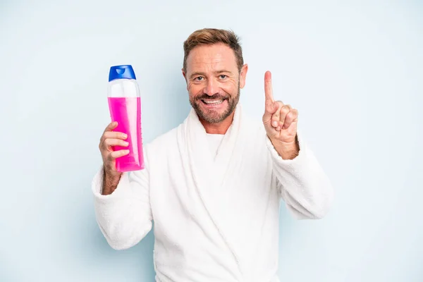 Middle Age Man Smiling Looking Friendly Showing Number One Shampoo — Stock Fotó
