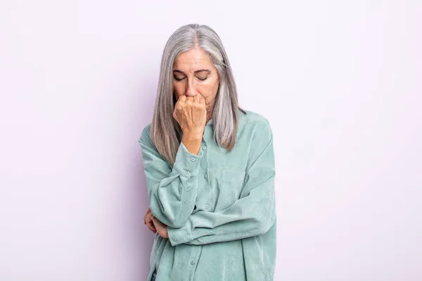 Middle Age Gray Hair Woman Feeling Serious Thoughtful Concerned Staring — Stock Photo, Image