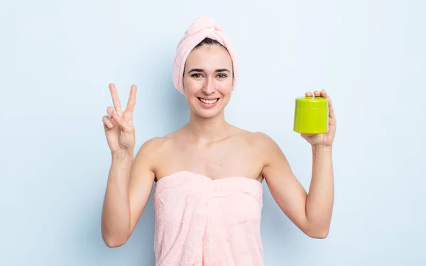 Young Pretty Woman Smiling Looking Friendly Showing Number Two Shower — Stock Photo, Image