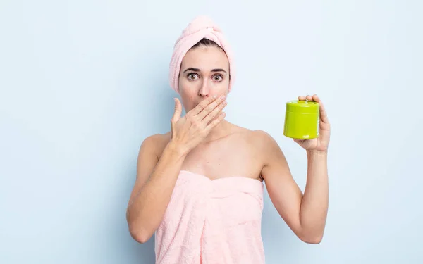 Young Pretty Woman Covering Mouth Hands Shocked Shower Hair Product — Stock Photo, Image
