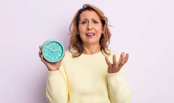 Jolie Femme Âge Moyen Désespérée Frustrée Stressée Concept Réveil — Photo