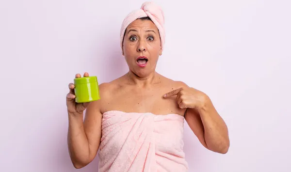 Pretty Middle Age Woman Looking Shocked Surprised Mouth Wide Open — Stock Photo, Image