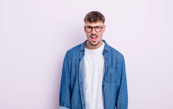 Jeune Homme Beau Sentant Terrifié Choqué Avec Bouche Grande Ouverte — Photo