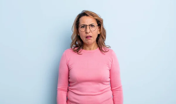 Middle Age Woman Feeling Puzzled Confused Dumb Stunned Expression Looking — Fotografia de Stock