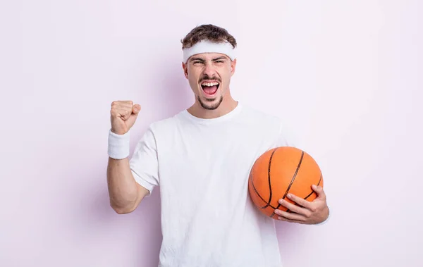 Young Handsome Man Shouting Aggressively Angry Expression Basketball Concept — Stock Photo, Image