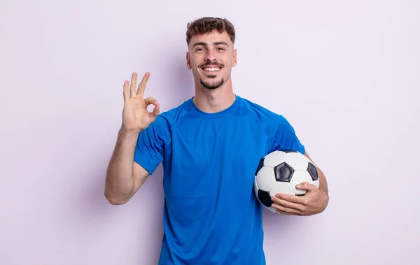 Jovem Bonito Homem Sentindo Feliz Mostrando Aprovação Com Gesto Conceito — Fotografia de Stock