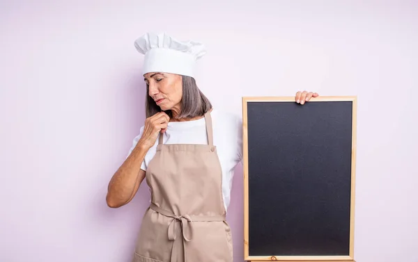 Mulher Bonita Sênior Sentindo Estressado Ansioso Cansado Frustrado Conceito Chef — Fotografia de Stock