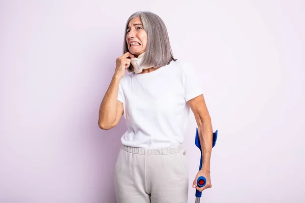 Senior Vacker Kvinna Känner Sig Stressad Orolig Trött Och Frustrerad — Stockfoto