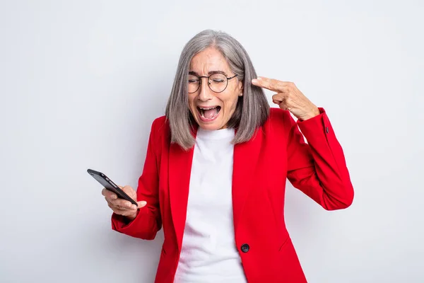 Senior Mooie Vrouw Kijkt Ongelukkig Gestresst Zelfmoord Gebaar Maken Pistool — Stockfoto