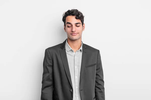 Junger Geschäftsmann Fragt Sich Denkt Fröhliche Gedanken Und Ideen Tagträumt — Stockfoto