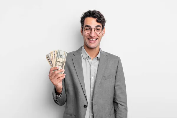 Hispanic Stilig Man Ser Glad Och Positivt Överraskad Affärs Och — Stockfoto