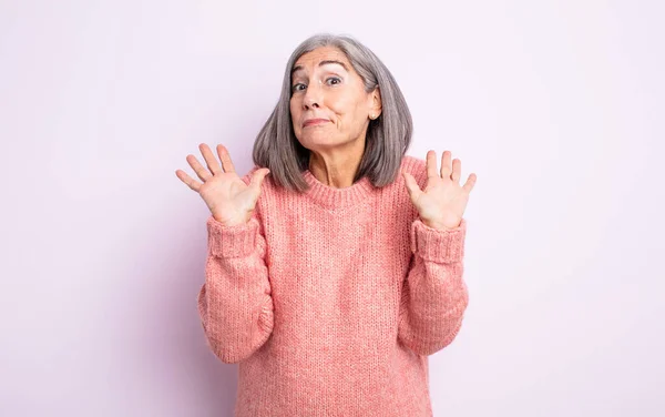 Senior Mooie Vrouw Kijken Nerveus Angstig Bezorgd Zeggen Niet Mijn — Stockfoto