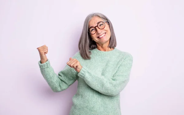 Senior Pretty Woman Smiling Cheerfully Casually Pointing Copy Space Side — Stock Photo, Image