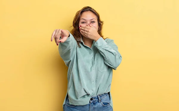Hispanic Pretty Woman Laughing You Pointing Camera Making Fun Mocking — Stock Photo, Image