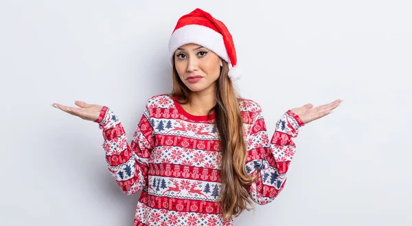 Asiatische Mooie Vrouw Voelt Zich Verward Verward Twijfelend Kerstconcept — Stockfoto