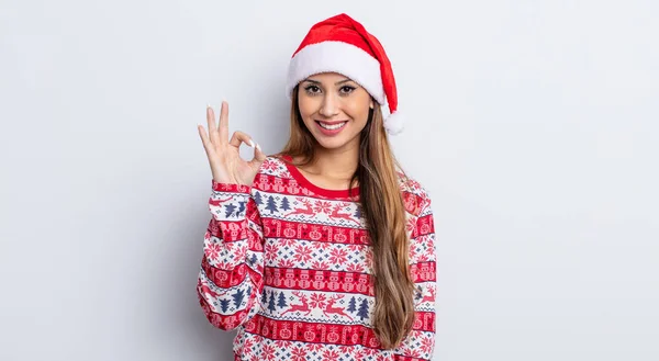 Ázsiai Csinos Boldognak Érzi Magát Mutat Jóváhagyása Rendben Gesztus Karácsonyi — Stock Fotó