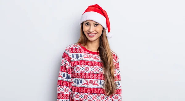 Asiatische Hübsche Frau Die Glücklich Und Angenehm Überrascht Aussieht Weihnachtskonzept — Stockfoto