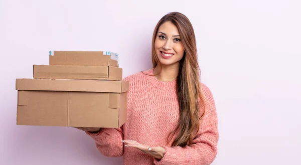 Asiatic Pretty Woman Smiling Cheerfully Feeling Happy Showing Concept Storage — Stock Photo, Image