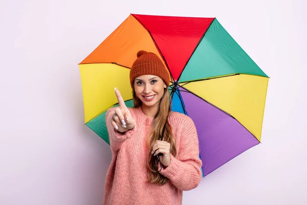 Asiatica Bella Donna Sorridente Orgogliosamente Con Fiducia Facendo Numero Uno — Foto Stock