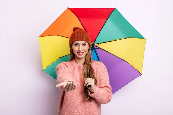 Asiatic Pretty Woman Smiling Happily Friendly Offering Showing Concept Umbrella — Stock Photo, Image