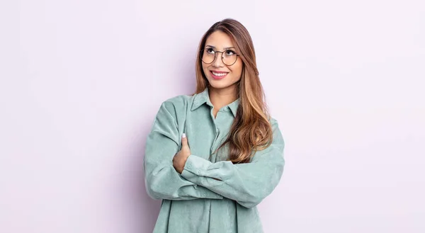 Asiática Bonita Mulher Sentindo Feliz Orgulhosa Esperançosa Imaginando Pensando Olhando — Fotografia de Stock