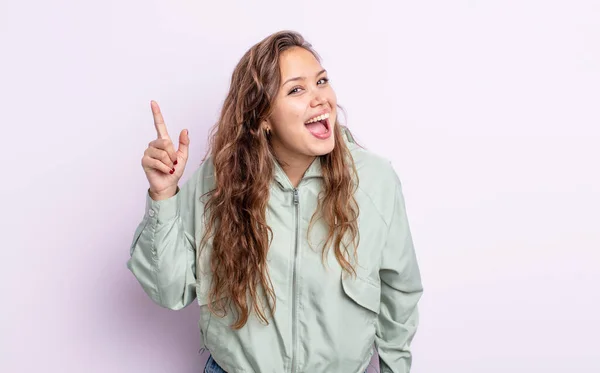 Ispanica Bella Donna Sente Come Genio Felice Eccitato Dopo Aver — Foto Stock