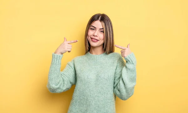 Pretty Caucasian Woman Smiling Confidently Pointing Own Broad Smile Positive — Stock Photo, Image