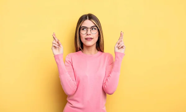 Pretty Caucasian Woman Feeling Nervous Hopeful Crossing Fingers Praying Hoping — Fotografia de Stock